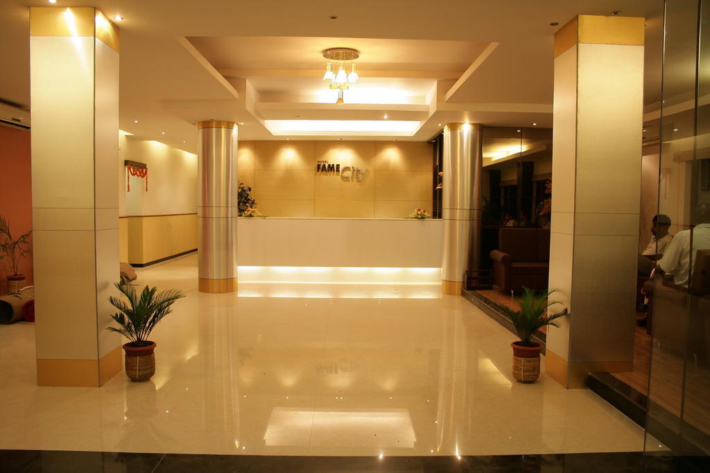 Hotel Fame City Ґувахаті Екстер'єр фото
